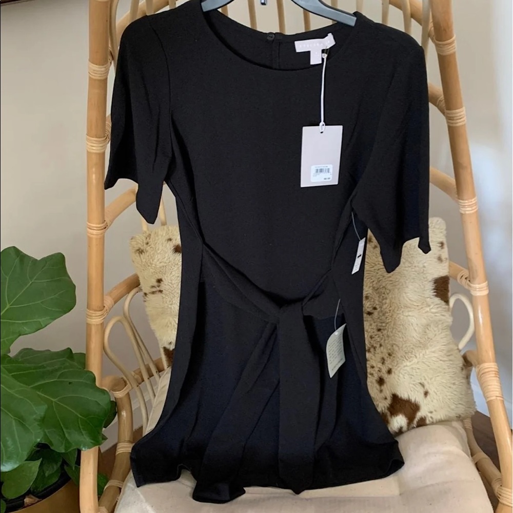 CHELSEA28 FRONT TIE DRESS, SMALL